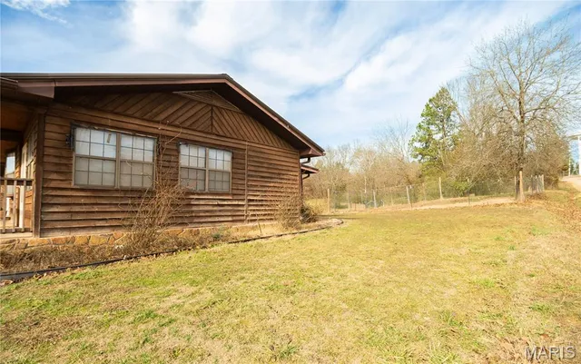 $229,900 | 112 3rd Street, Grandin, MO 63943