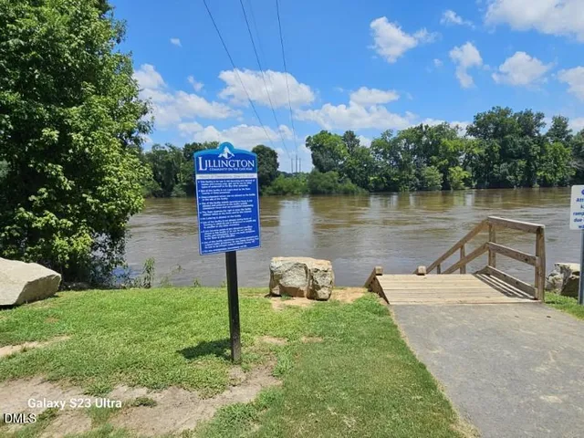 a view of a volley ball court