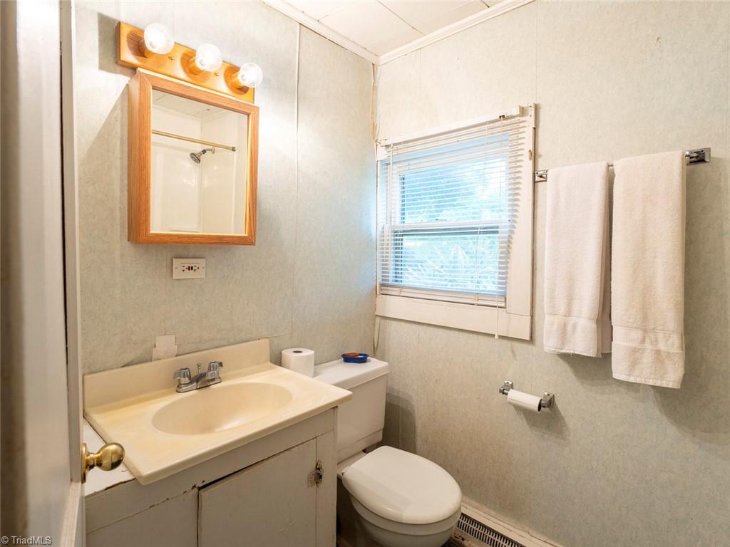 1308 Madison Street High Point, NC 27262 - Photo 11 of 23 Gallery Image 11