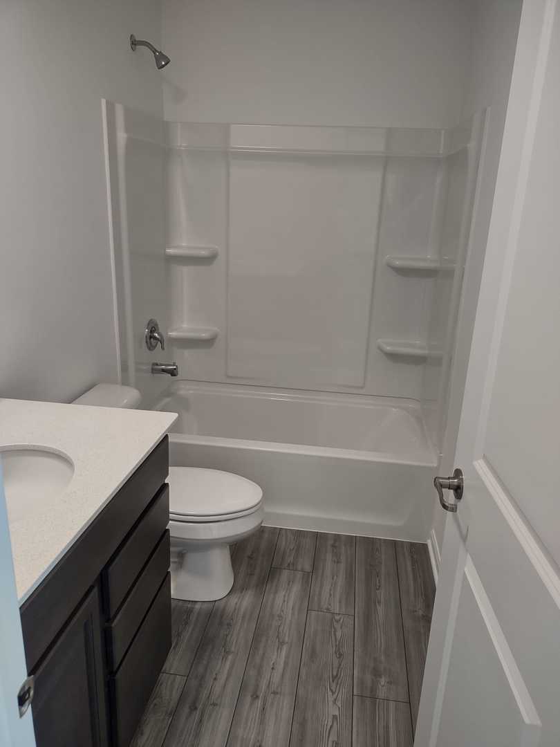1039 Atterberg Road South Elgin, IL 60177 - Photo 6 of 15