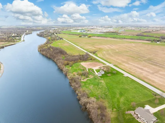 $549,000 | 4225 Lost Dauphin Road, Unit 1, Wrightstown, WI 54180