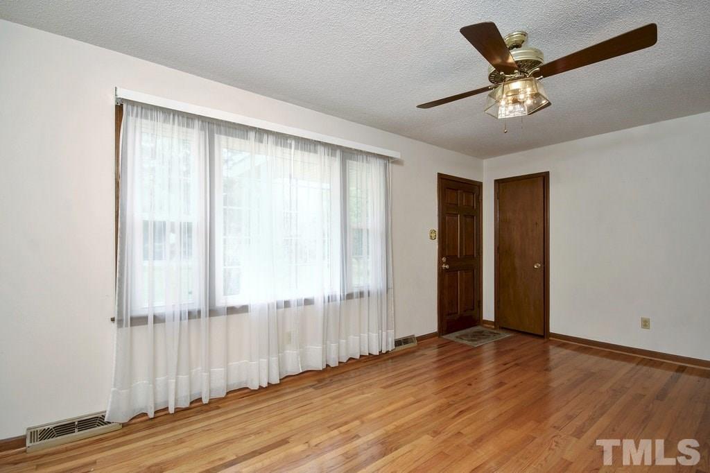 4397 Steven's Chapel Road Smithfield, NC 27577 - Photo 6 of 22 Gallery Image 6