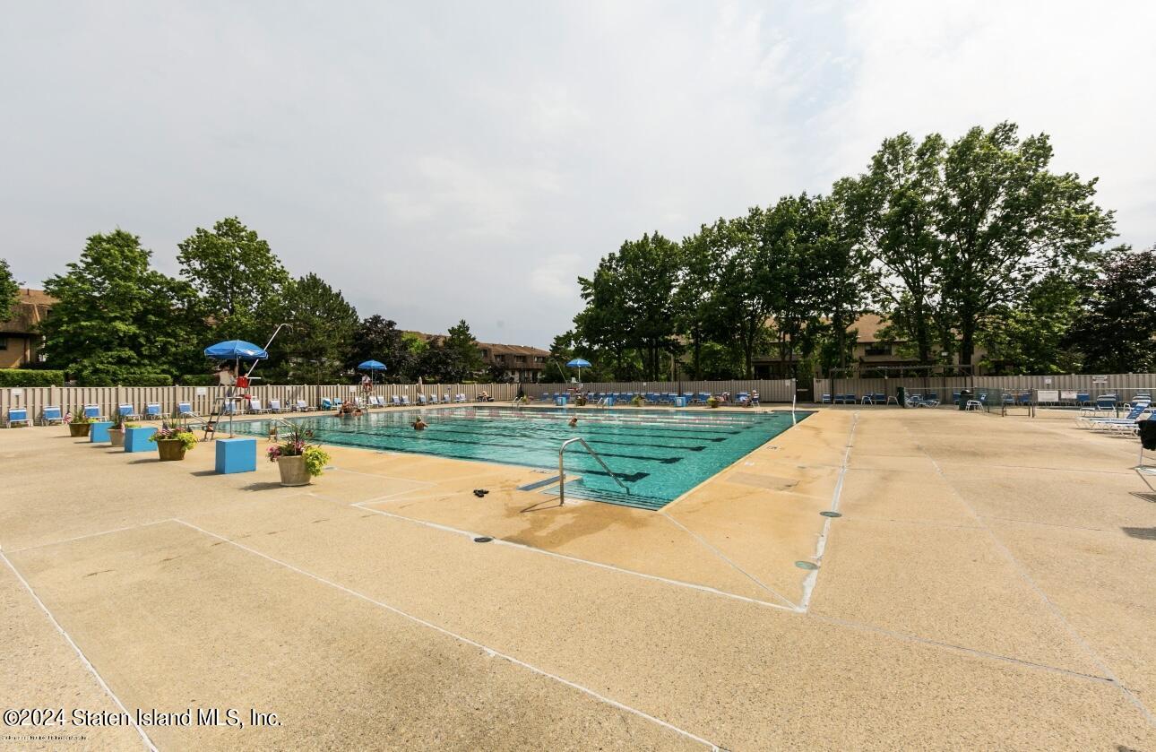 130 Devon Loop, Unit 1 Staten Island, NY 10314 - Photo 19 of 23 IMG_0305