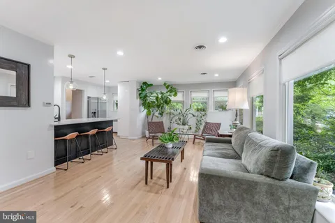 $799,000 | 10400 Crestmoor Drive, Silver Spring, MD 20901