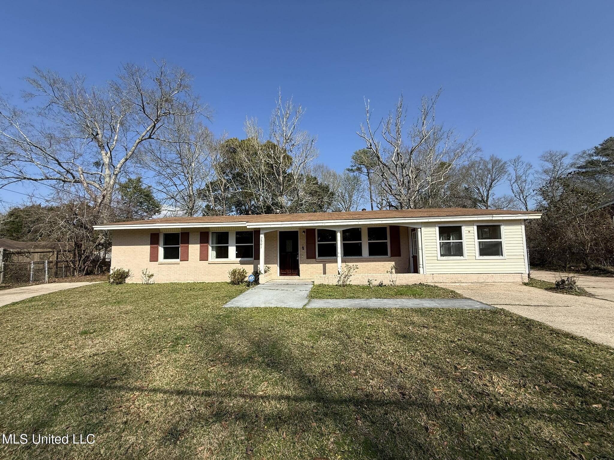 2801 Woodlawn Avenue Moss Point, MS 39563 - Photo 1 of 25 IMG_9368