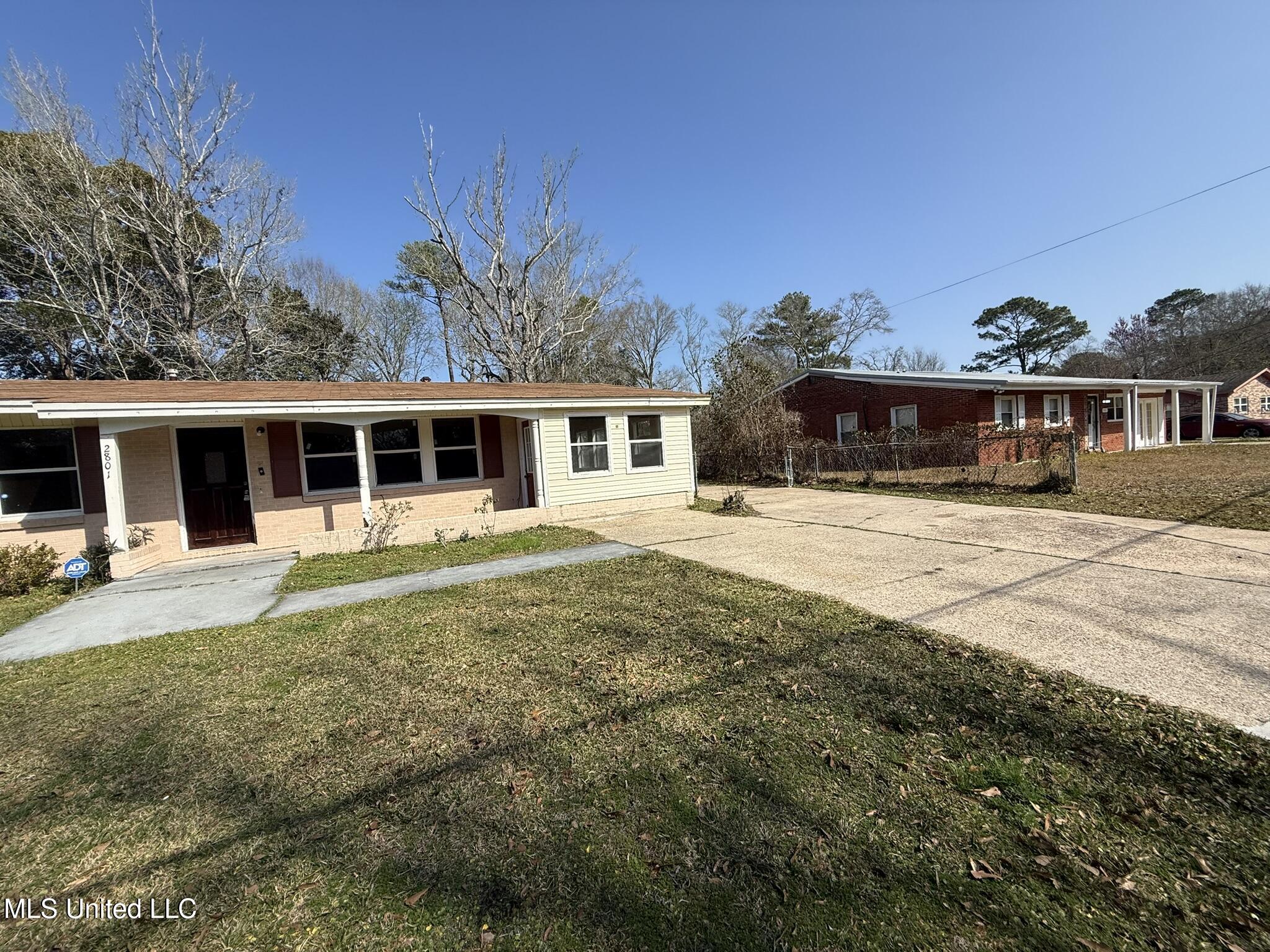 2801 Woodlawn Avenue Moss Point, MS 39563 - Photo 2 of 25 IMG_9369
