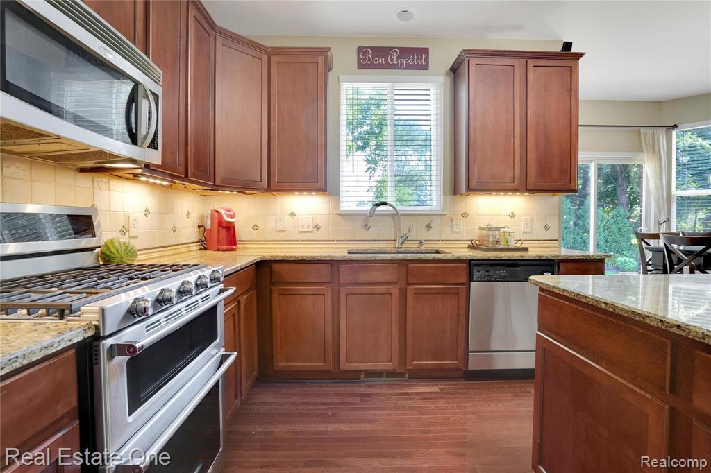 3214 Everett Drive Rochester Hills, MI 48307 - Photo 10 of 50