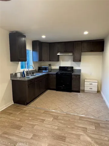 $1,800 | 2617 East 4th Street, Unit 1/2, Los Angeles, CA 90033
