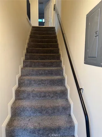 $1,800 | 2617 East 4th Street, Unit 1/2, Los Angeles, CA 90033