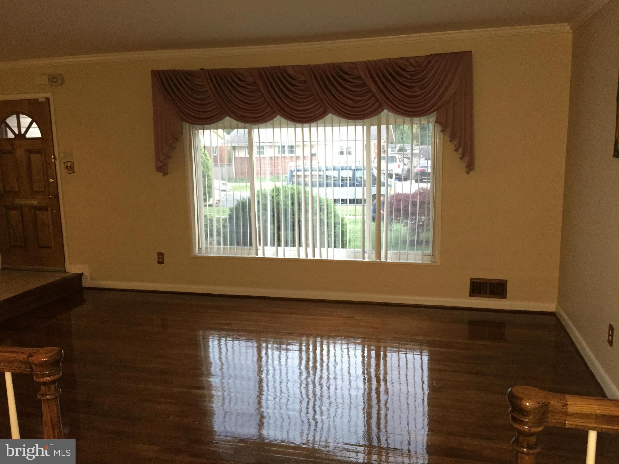 1520 Dilston Road Silver Spring, MD 20903 - Photo 19 of 20 Living Room