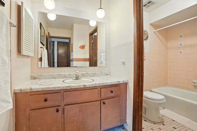 $120,000 | 18205 Hart Drive, Unit 2B, Homewood, IL 60430