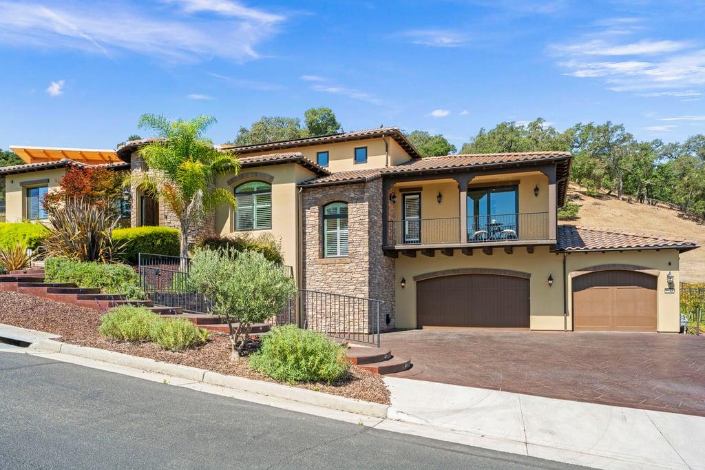 9175 Tea Tree Way Gilroy, CA 95020 - Photo 3 of 47 Gallery Image 3