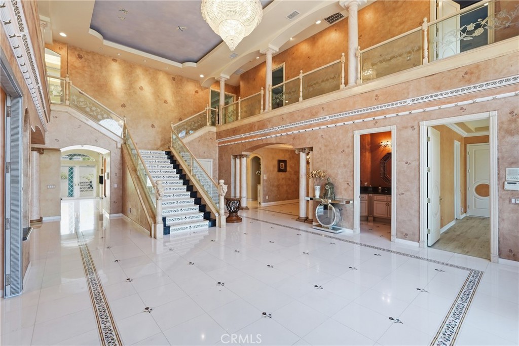 7252 Boice Lane Riverside, CA 92506 - Photo 4 of 59 Grand Foyer