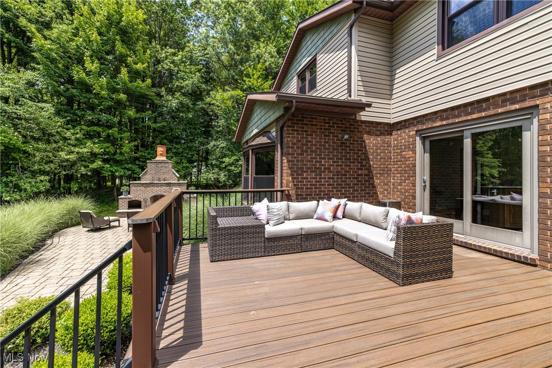 5196 Townsend Road Richfield, OH 44286 - Photo 34 of 49 24x16 Composite Deck.