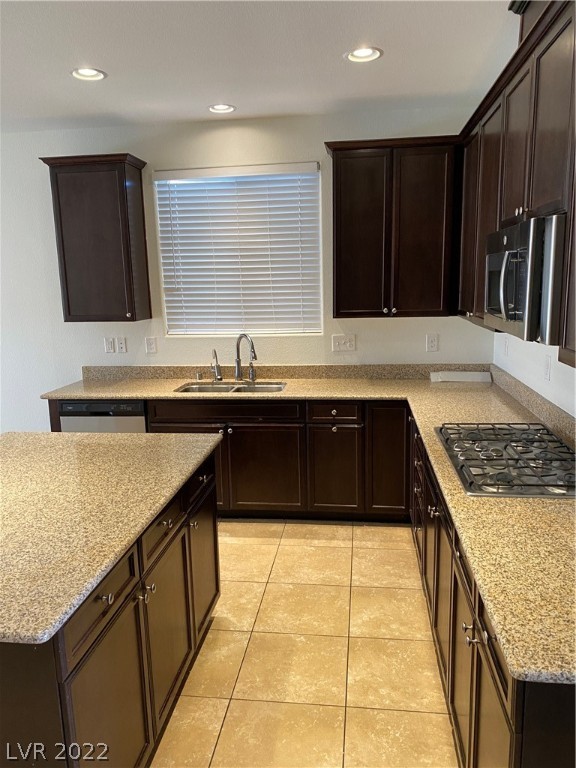 7397 Alamo Ranch Avenue Las Vegas, NV 89179 - Photo 5 of 31