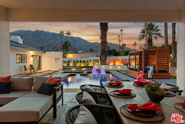 $1,695,000 | 1170 East El Conquistador, Palm Springs, CA 92262