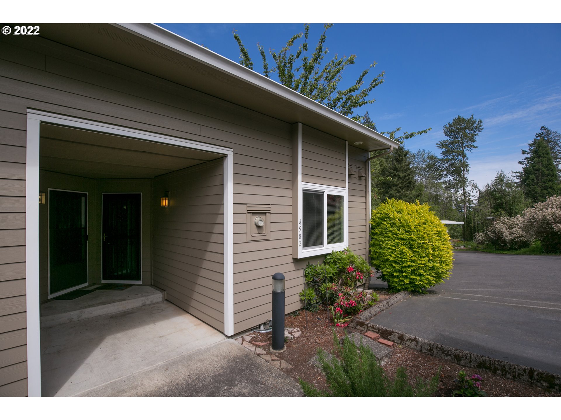 4582 Southwest Comus Place, Unit 7D Portland, OR 97219 - Photo 1 of 31 Gallery Image 1