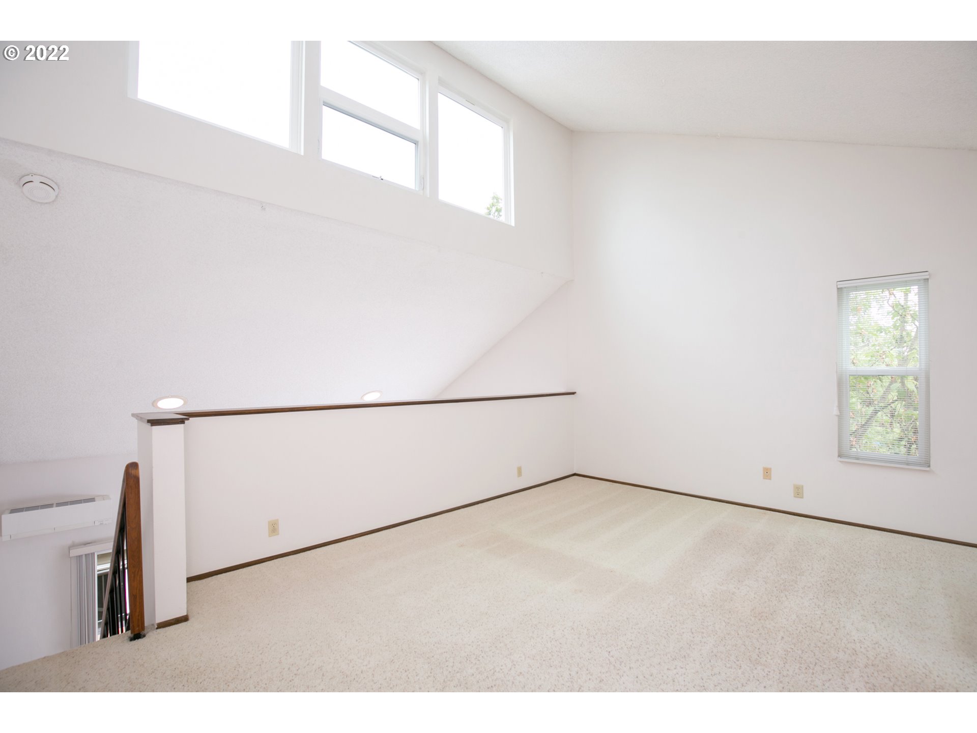 4582 Southwest Comus Place, Unit 7D Portland, OR 97219 - Photo 20 of 31 Gallery Image 20