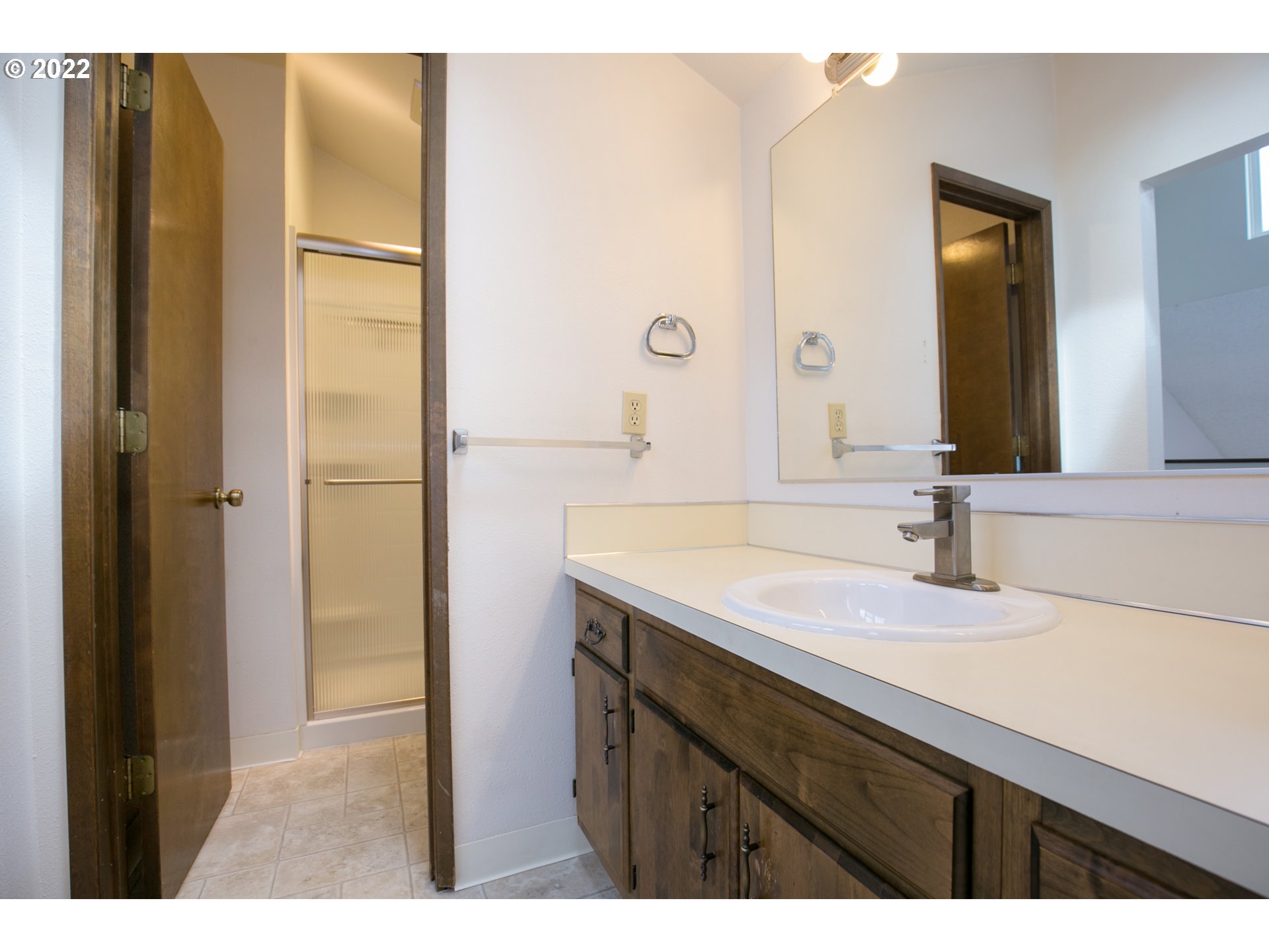 4582 Southwest Comus Place, Unit 7D Portland, OR 97219 - Photo 22 of 31 Gallery Image 22