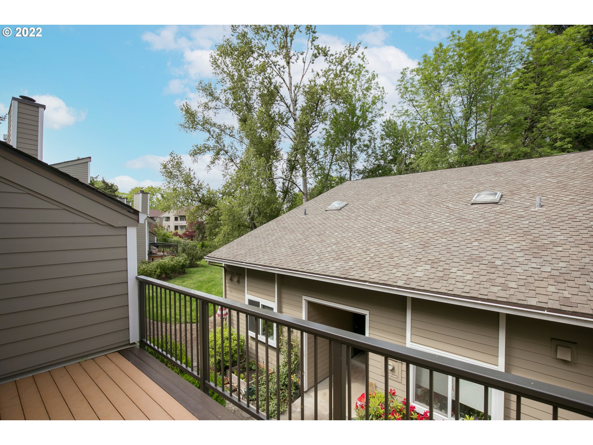 4582 Southwest Comus Place, Unit 7D Portland, OR 97219 - Photo 28 of 31 Gallery Image 28