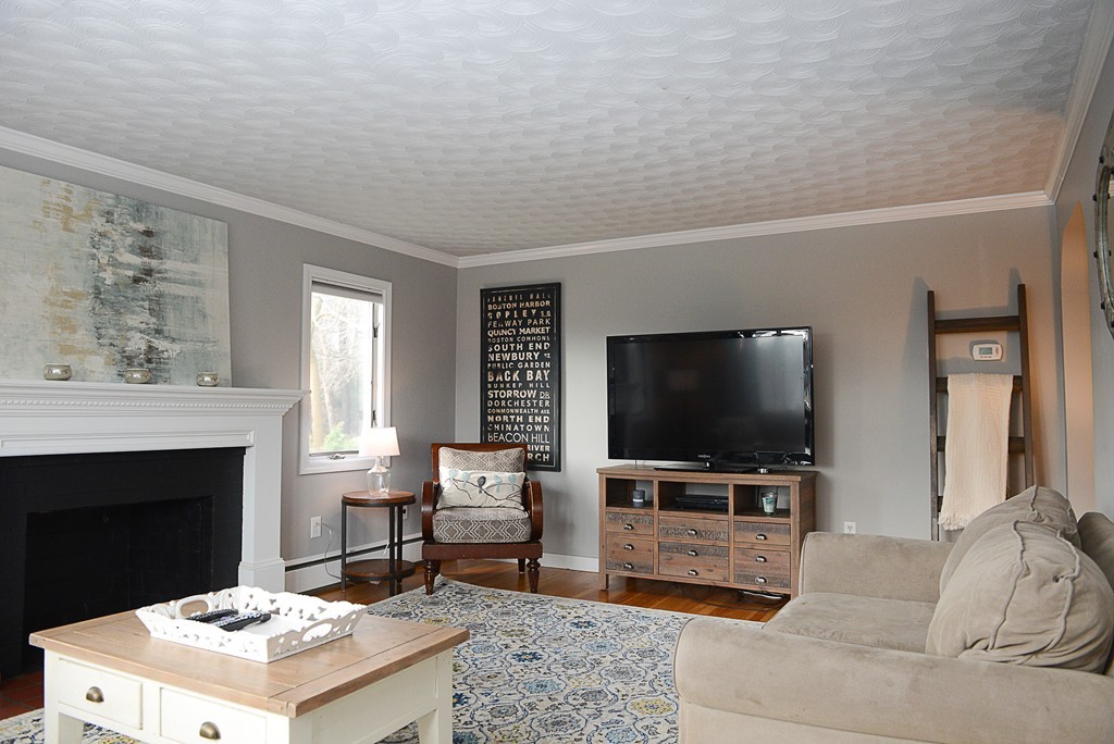 62 Gates Road Shrewsbury, MA 01545 - Photo 3 of 15 Gallery Image 3