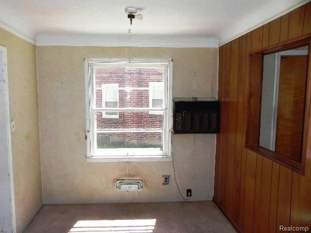 673 Patterson Court Inkster, MI 48141 - Photo 17 of 21 261-910961_Dining Area.JPG