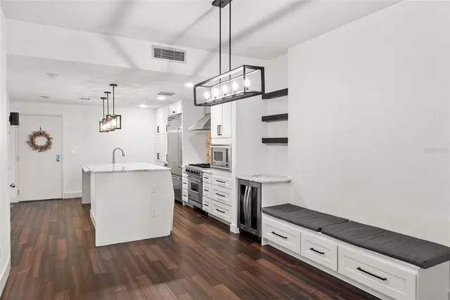 $449,000 | 1208 East Kennedy Boulevard, Unit 618, Tampa, FL 33602