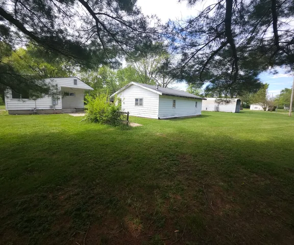 $45,000 | 907 South Spruce Street, Villa Grove, IL 61956