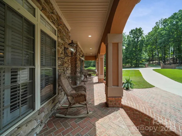 a view of yard from deck