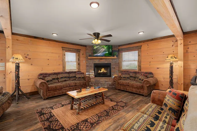 $850,000 | 136 Pack Creek Road, Blue Ridge, GA 30513