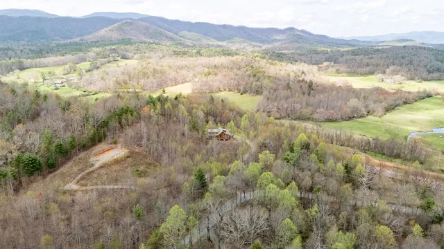 $850,000 | 136 Pack Creek Road, Blue Ridge, GA 30513