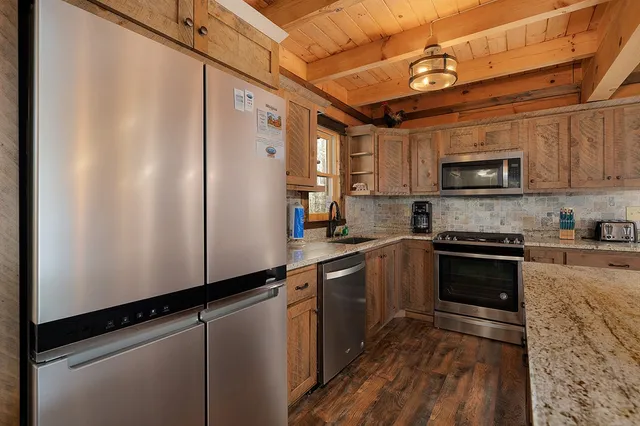 $850,000 | 136 Pack Creek Road, Blue Ridge, GA 30513