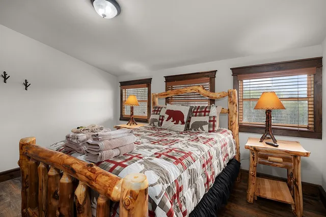 $850,000 | 136 Pack Creek Road, Blue Ridge, GA 30513