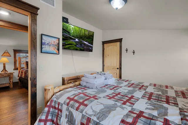 $850,000 | 136 Pack Creek Road, Blue Ridge, GA 30513