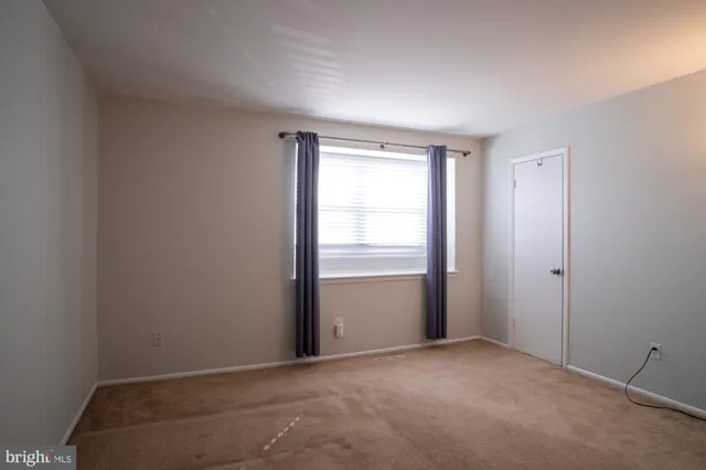 $2,300 | 933 Elm Road, Halethorpe, MD 21227