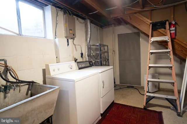 $2,300 | 933 Elm Road, Halethorpe, MD 21227