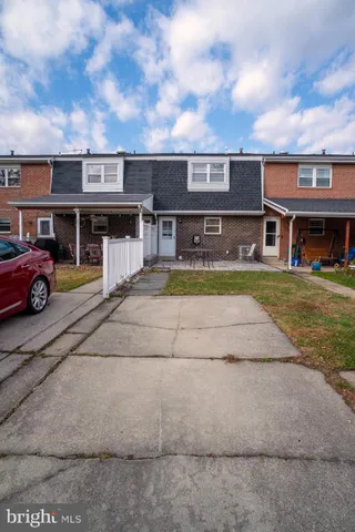 $2,300 | 933 Elm Road, Halethorpe, MD 21227