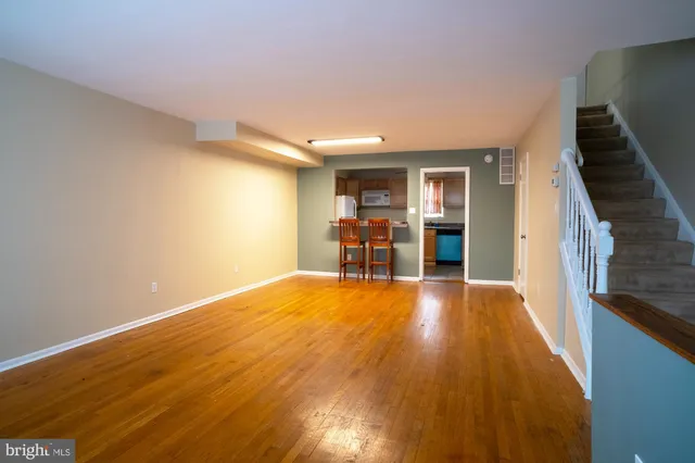 $2,300 | 933 Elm Road, Halethorpe, MD 21227