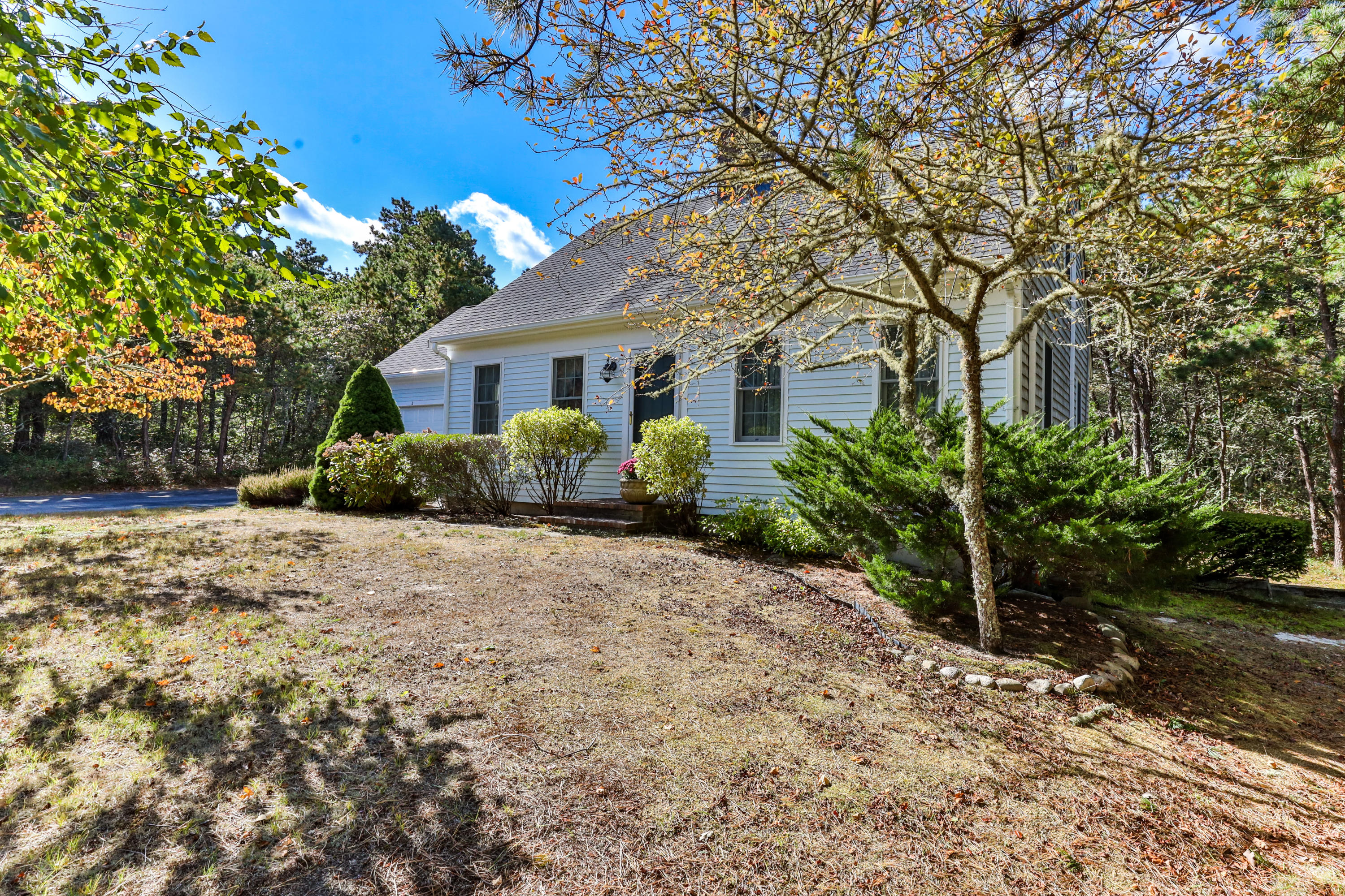 2 Spences Trace Road Harwich, MA 02645 - Photo 4 of 48 2SpeLR-3