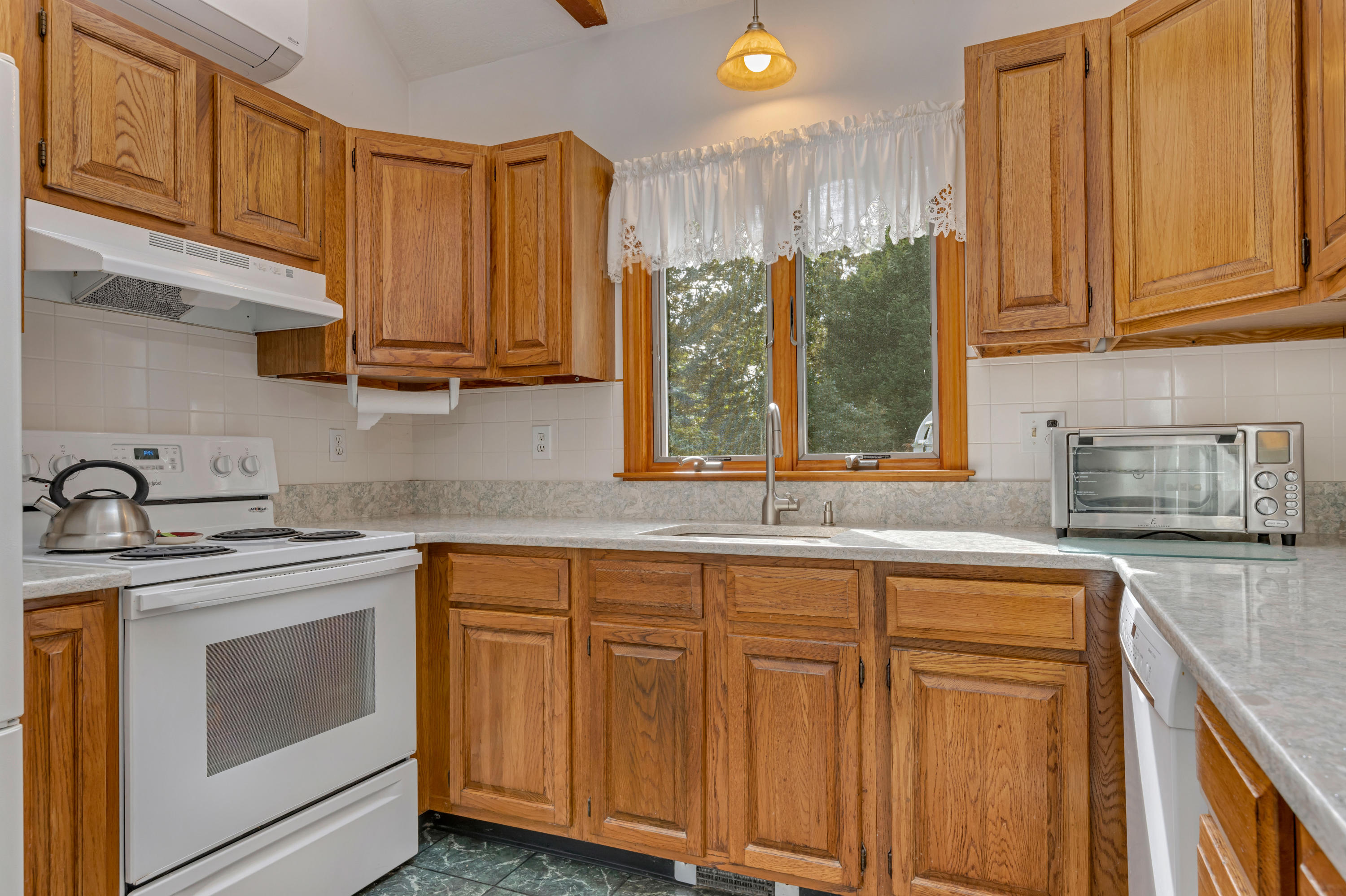 2 Spences Trace Road Harwich, MA 02645 - Photo 8 of 48 2SpeLR-15