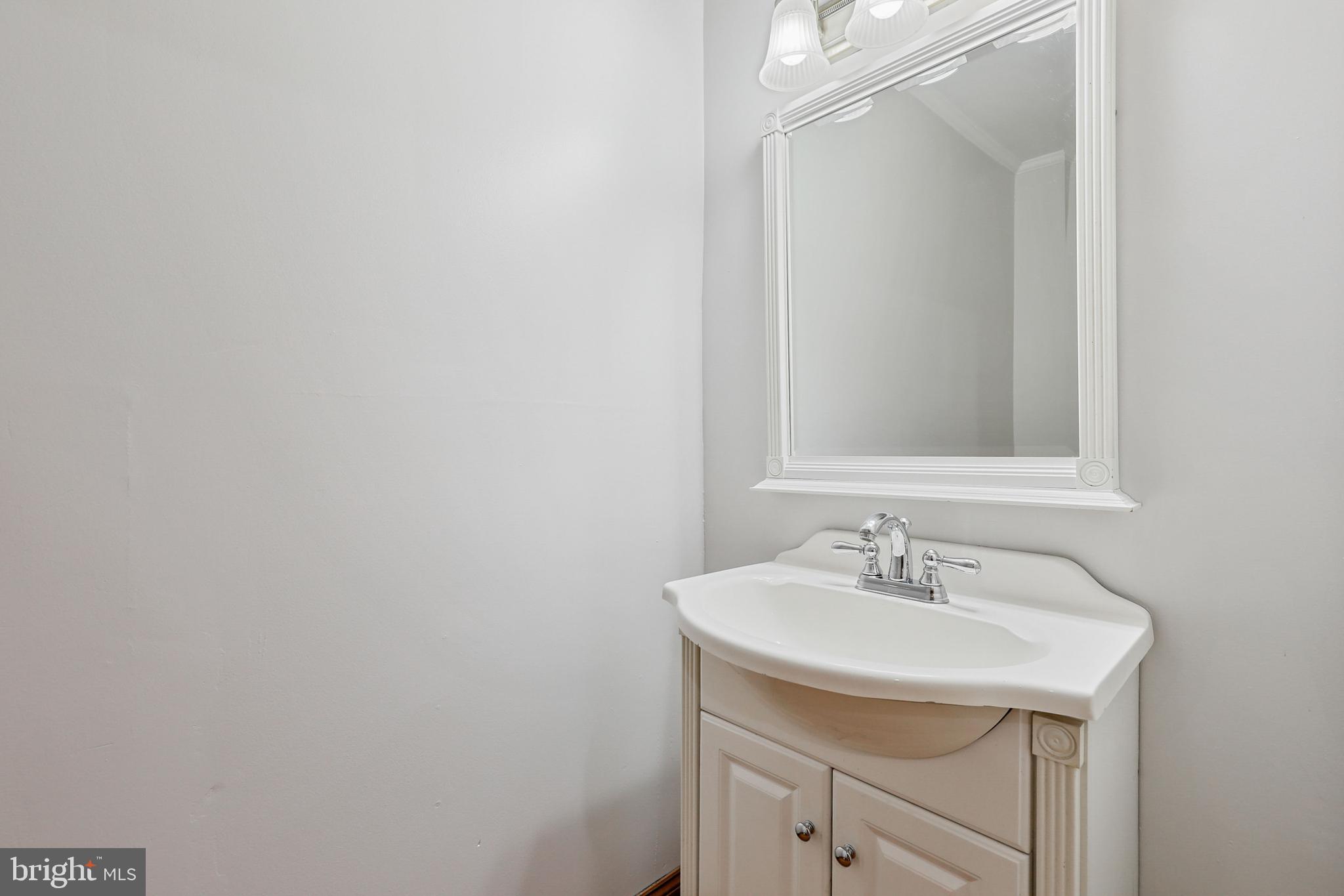 809 Hollins Street Baltimore, MD 21201 - Photo 17 of 59
