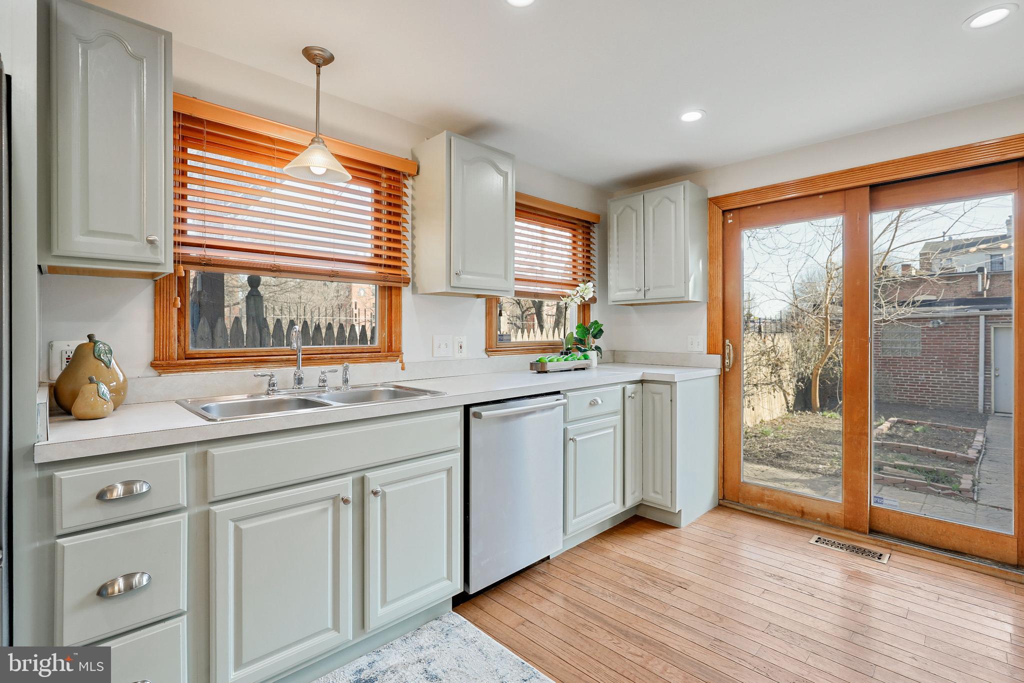 809 Hollins Street Baltimore, MD 21201 - Photo 20 of 59