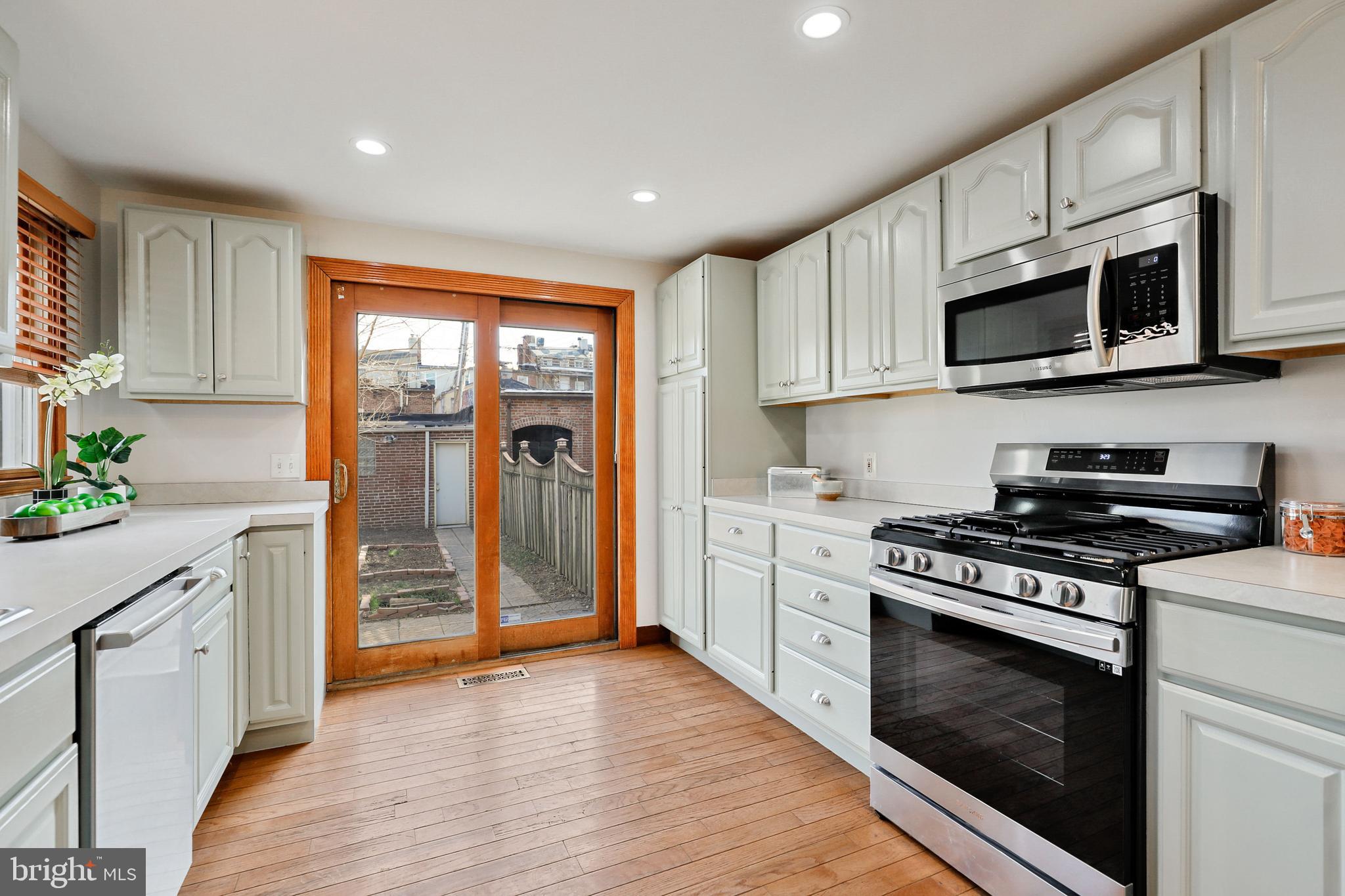 809 Hollins Street Baltimore, MD 21201 - Photo 21 of 59