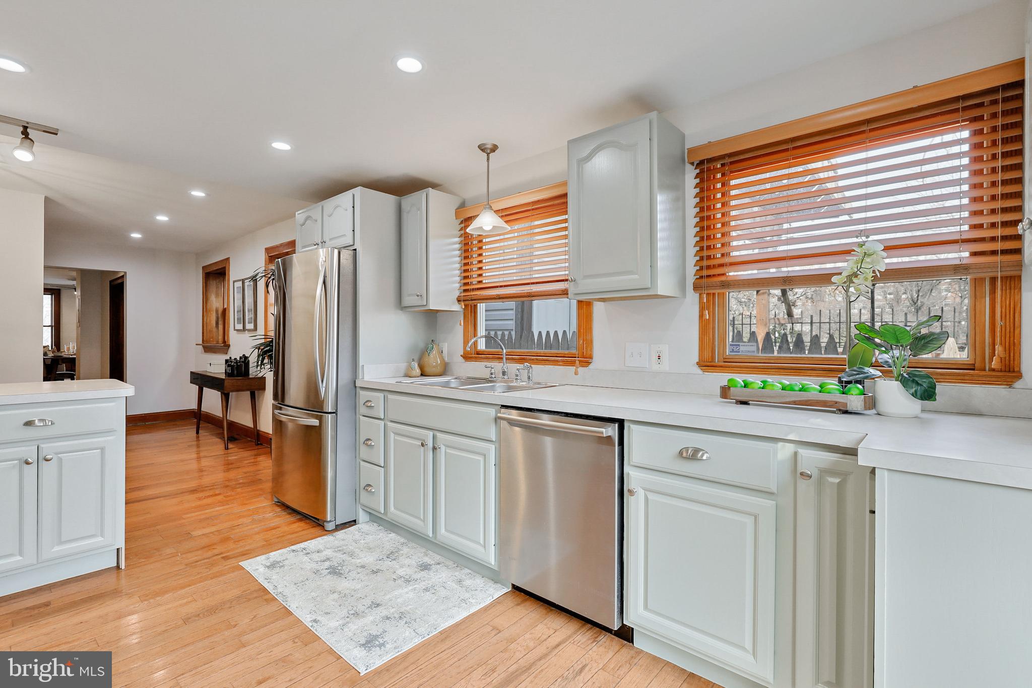 809 Hollins Street Baltimore, MD 21201 - Photo 22 of 59 Sherwin Williams color of the year!