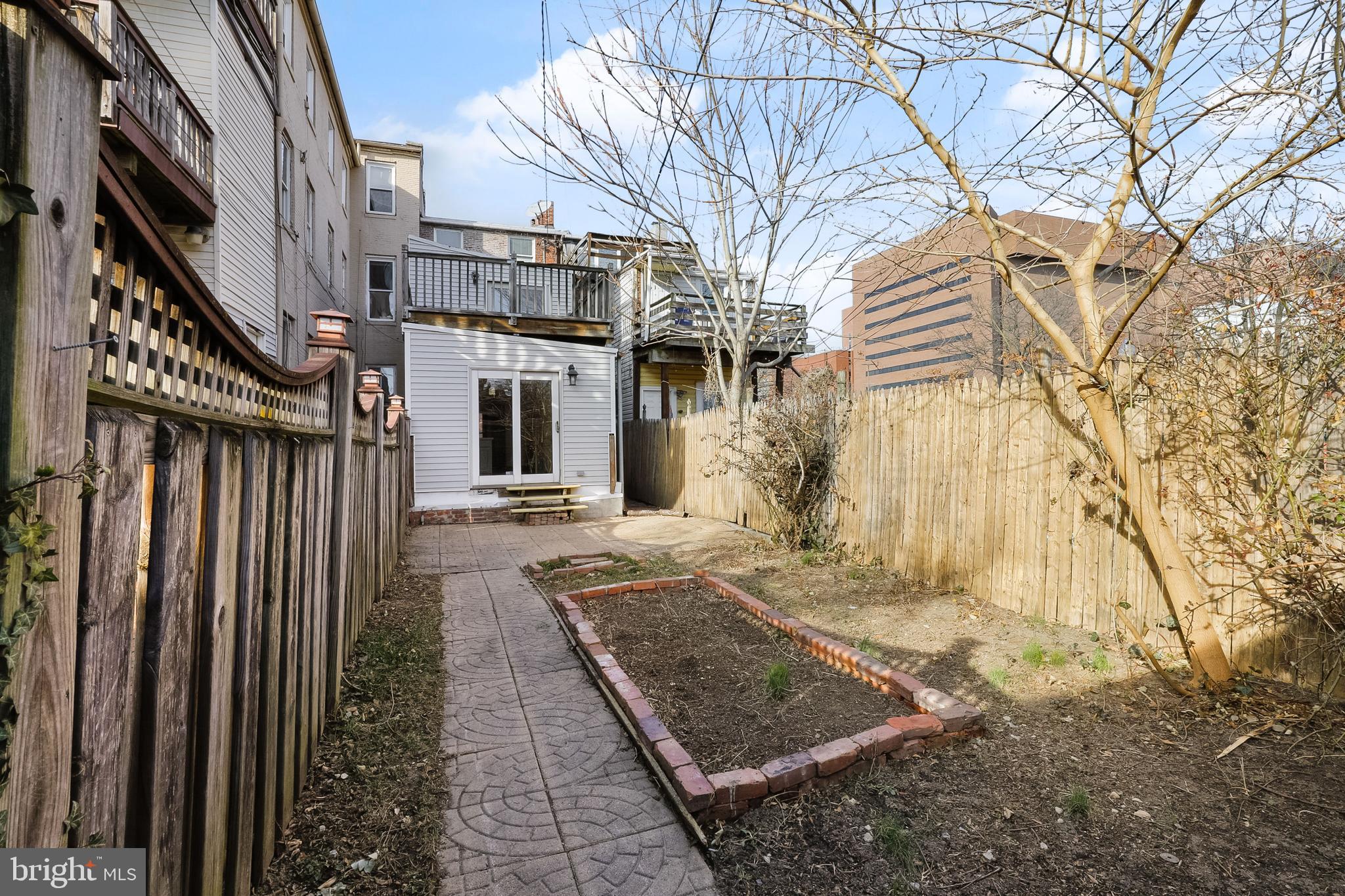 809 Hollins Street Baltimore, MD 21201 - Photo 44 of 59