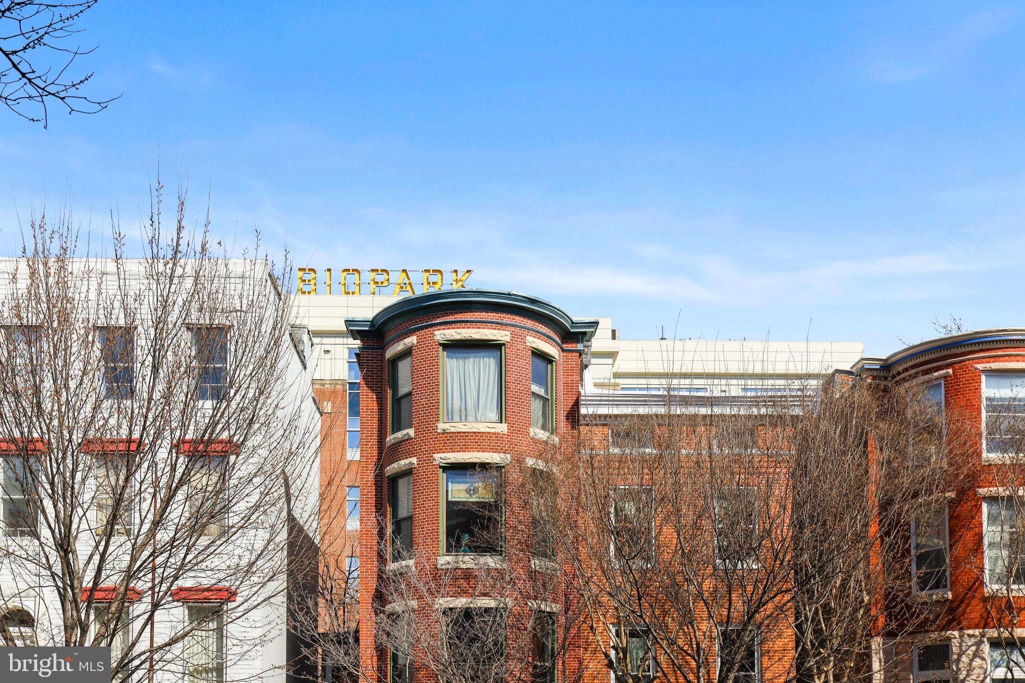 809 Hollins Street Baltimore, MD 21201 - Photo 52 of 59 Beautiful restored row home living in Hollins