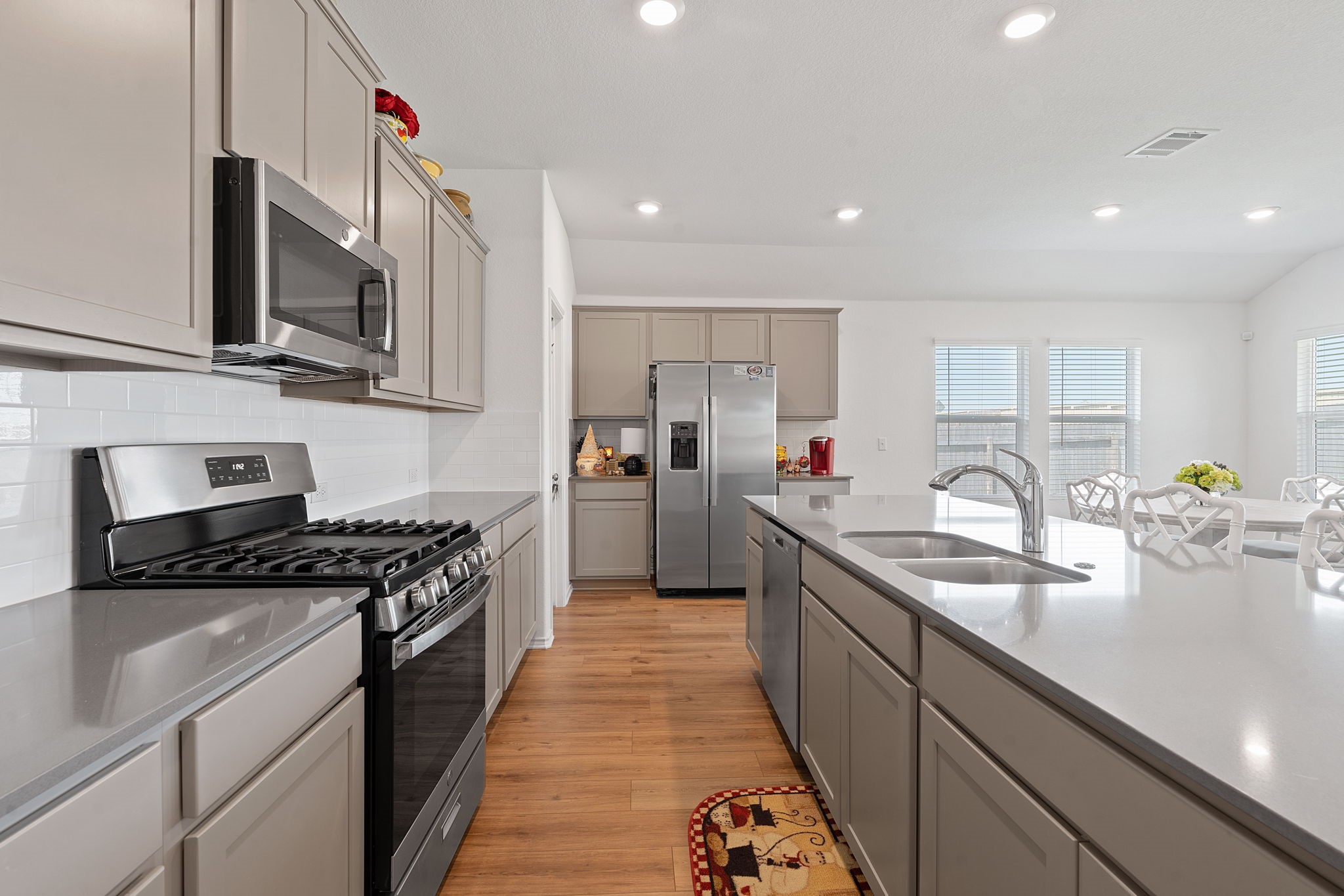 656 Silver Springs Bend Kyle, TX 78640 - Photo 6 of 22