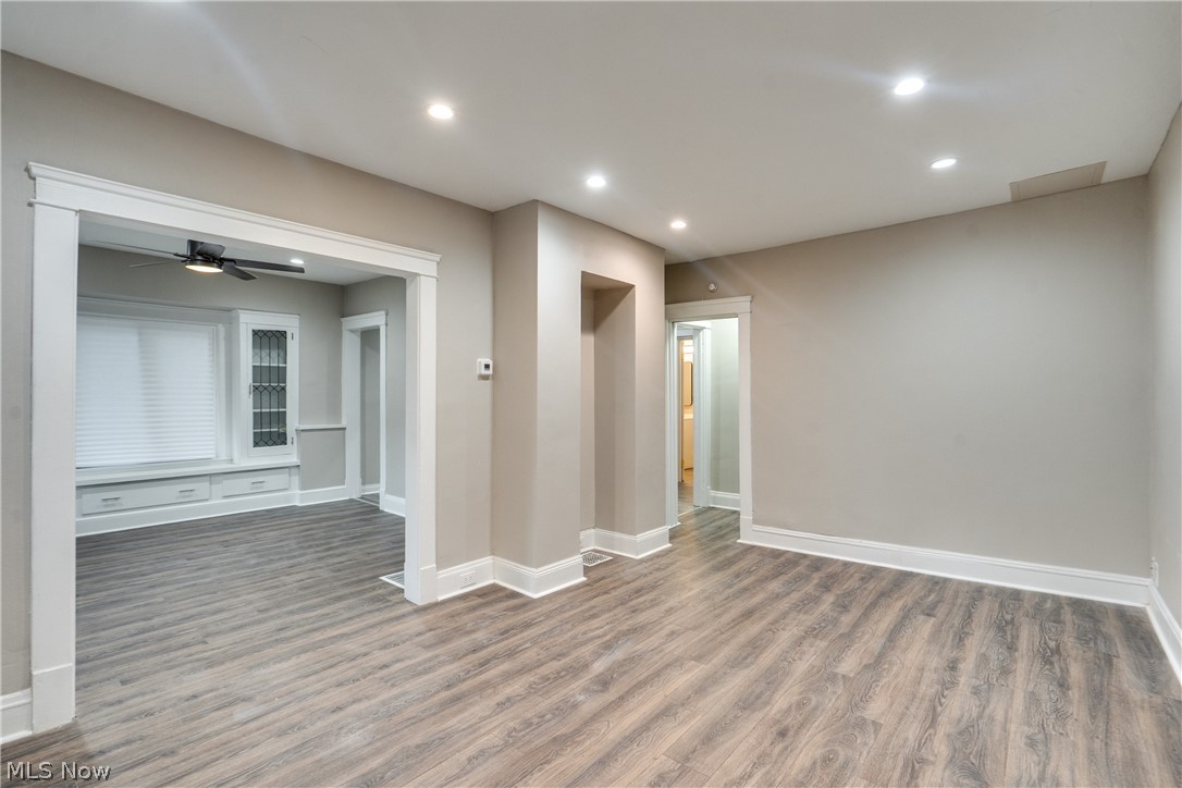 934 Royal Road Cleveland, OH 44110 - Photo 4 of 17