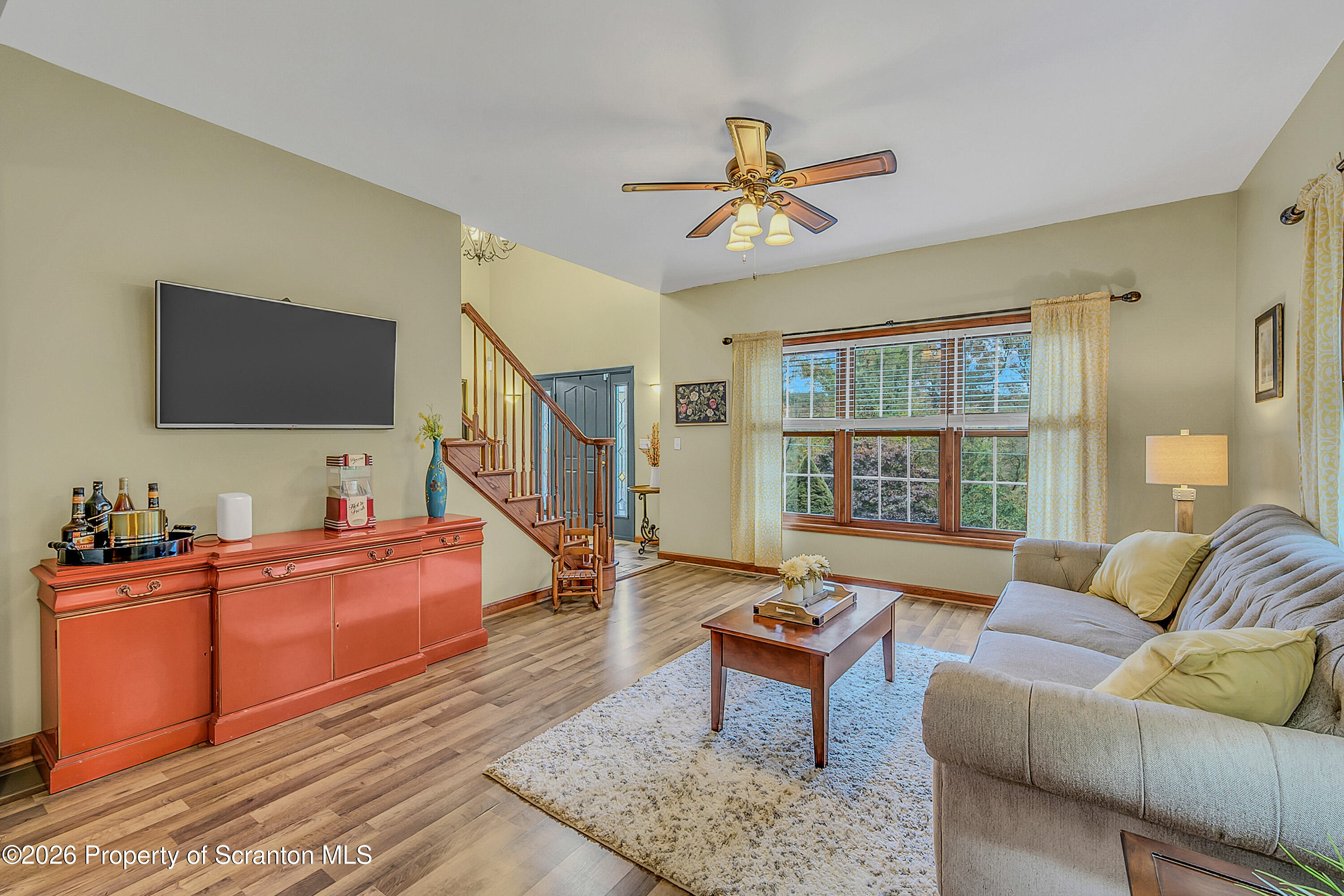 618 Goldbutton Street Archbald, PA 18403 - Photo 24 of 73 Living Room