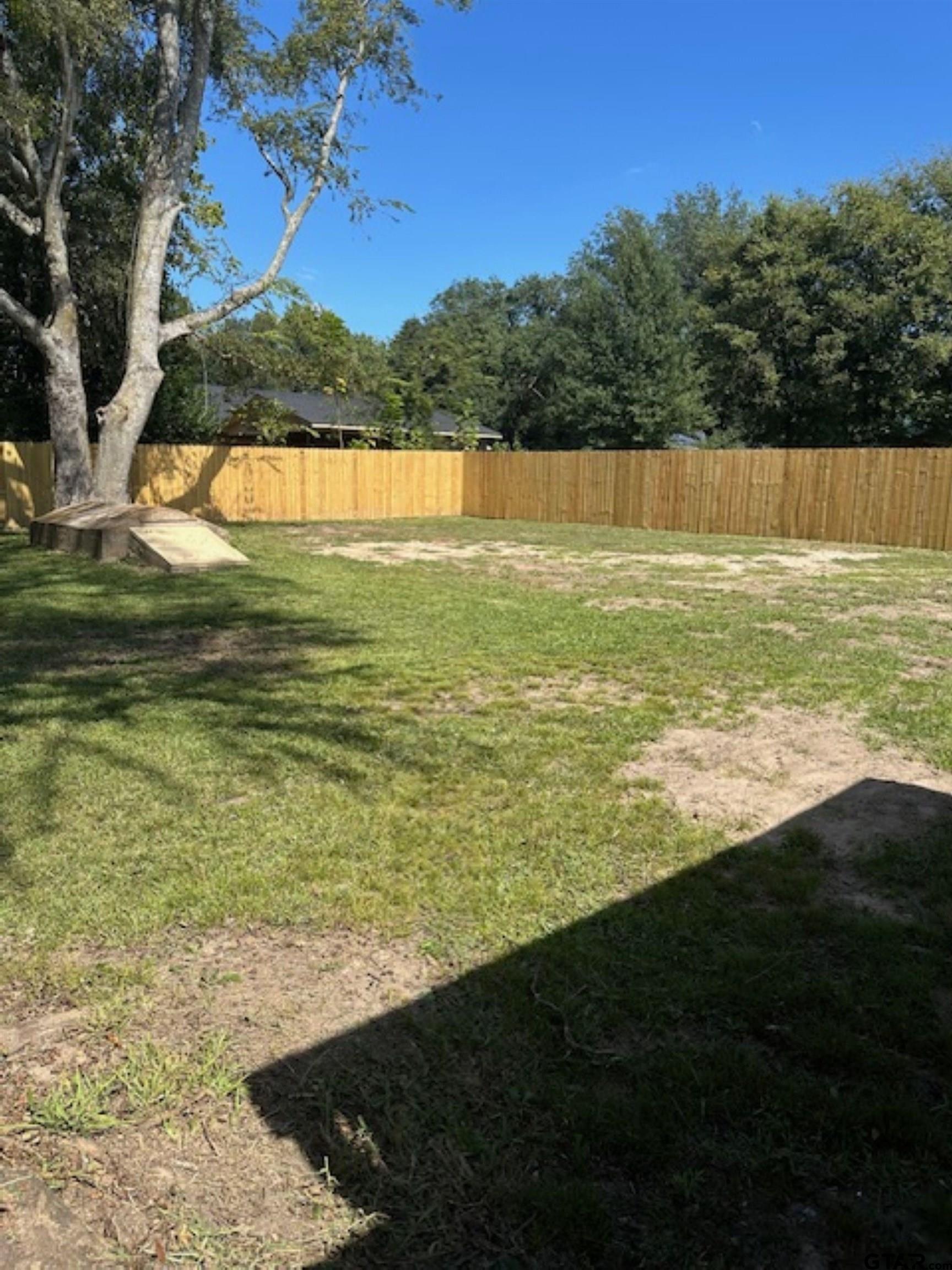149 East Iowa Street Van, TX 75790 - Photo 17 of 17 a view of an ocean from a yard